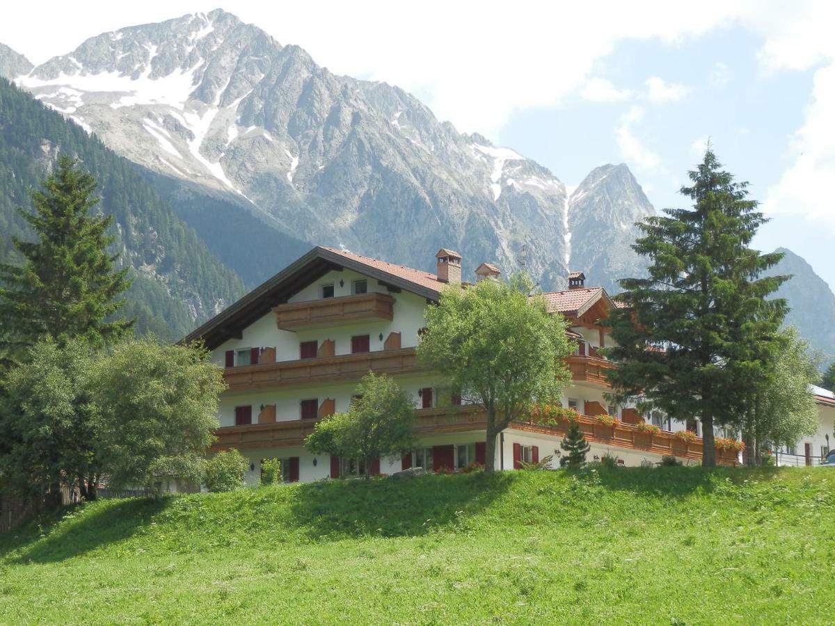 Kuehlerhof Aparthotel Antholz-Mittertal Exteriör bild